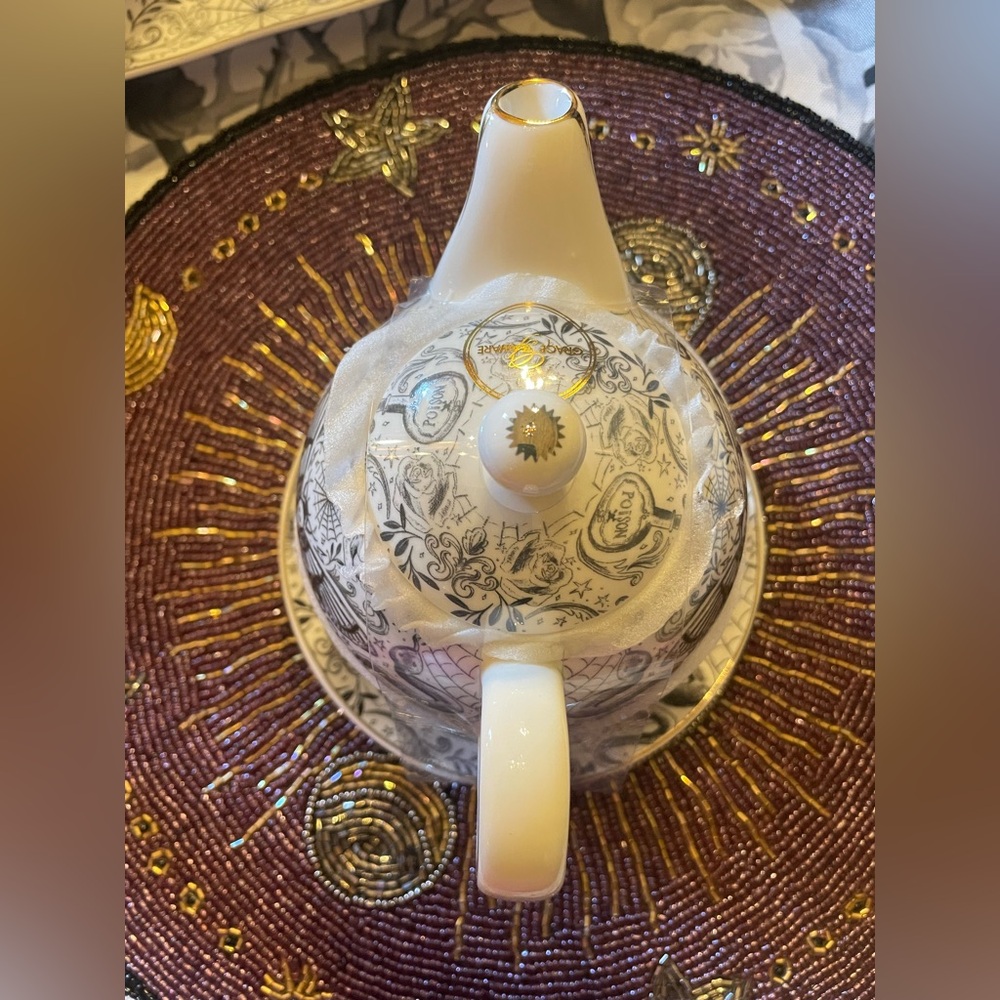 GRACE TEAWARE NEW Gothic Tea For 1 With Skulls And Moth Design Teapot/Teacup Set - Picture 8 of 16